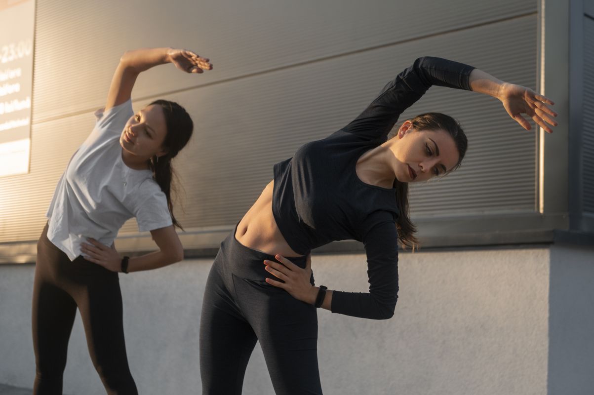 together stretching nyujtas edzes fitness terepeuta